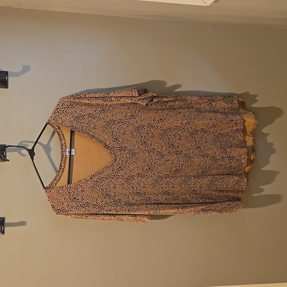 Leopard Print V neck Tshirt